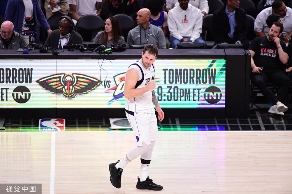 这位年轻的 这位年轻的